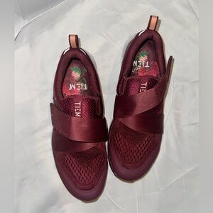 Tiem Women's Maroon Cycling Shoes